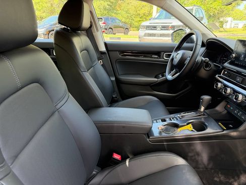 Certified 2024 Honda Civic Touring image 8