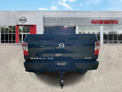 Used 2021 Nissan Titan S image 5