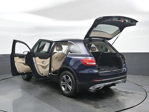 Used 2019 Mercedes-Benz GLC 300 4MATIC image 50