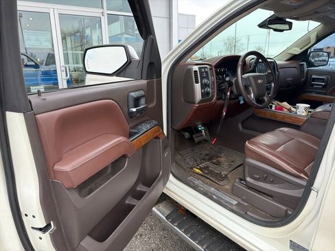 Used 2015 Chevrolet Silverado 1500 High Country w/ High Country Premium Package image 8
