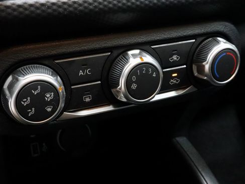 Used 2024 Nissan Kicks S image 30