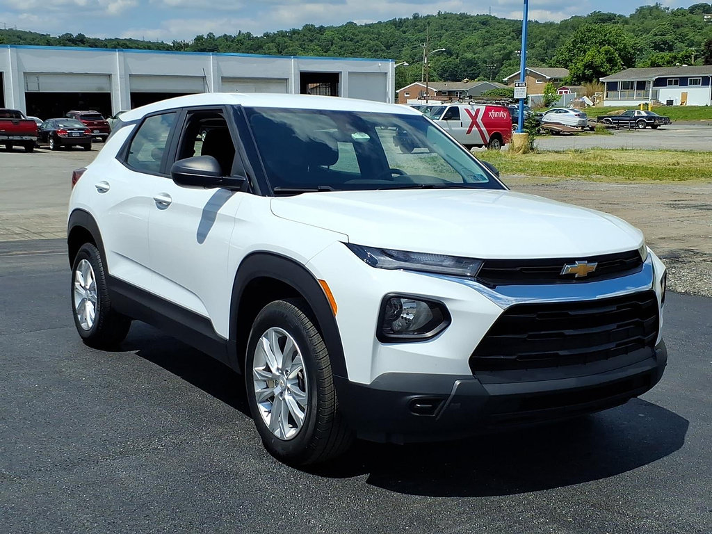 Used 2023 Chevrolet TrailBlazer LS AWD/4WD image 1