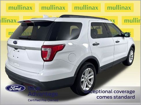 Certified 2017 Ford Explorer FWD image 4