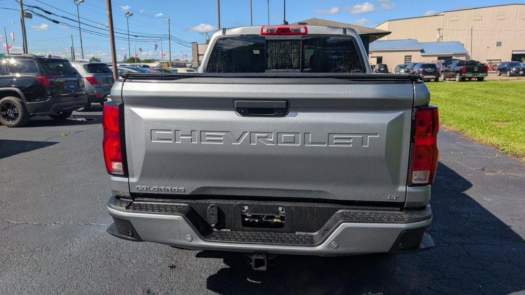 Used 2023 Chevrolet Colorado LT w/ LT Convenience Package III AWD/4WD image 23