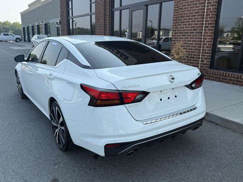 Used 2022 Nissan Altima 2.5 SR FWD image 4