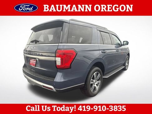 Used 2023 Ford Expedition XLT AWD/4WD image 3