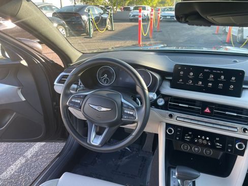 Used 2025 Genesis G70 2.5T image 34