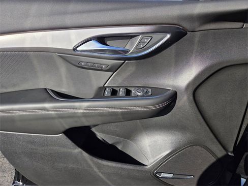 Used 2025 Buick Envision Sport Touring image 18