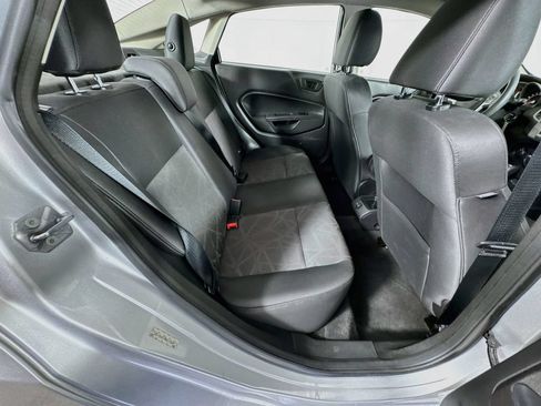 Used 2013 Ford Fiesta SE FWD image 30