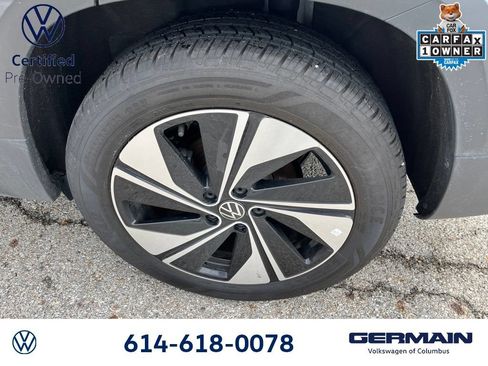 Used 2025 Volkswagen Taos SE AWD/4WD image 17