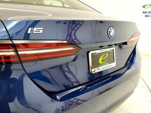 Used 2025 BMW i5 eDrive40i RWD image 26
