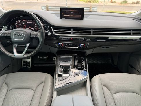 Used 2017 Audi Q7 3.0T Premium Plus w/ Premium Plus Package AWD/4WD image 9
