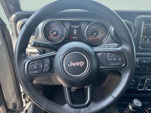 Used 2023 Jeep Gladiator Sport AWD/4WD image 10