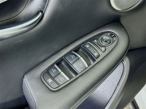 Used 2023 INFINITI QX50 Sport image 15