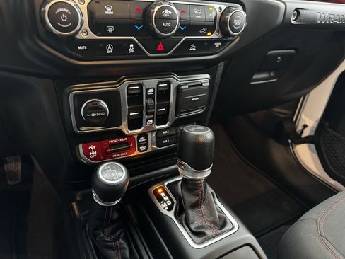 Used 2023 Jeep Wrangler Unlimited Rubicon image 20