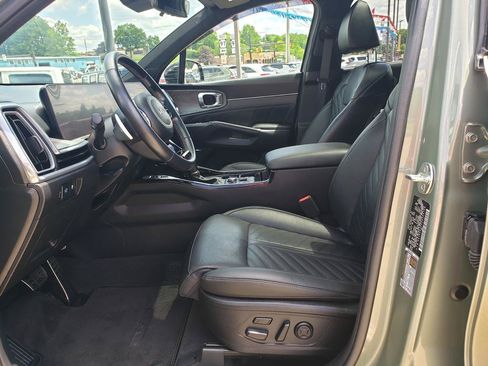 Used 2025 Kia Sorento SX Prestige AWD/4WD image 10