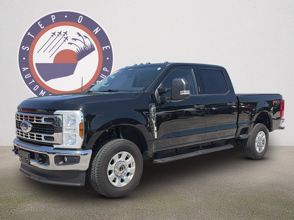 Used 2024 Ford F350 XLT w/ FX4 Off-Road Package AWD/4WD image 2