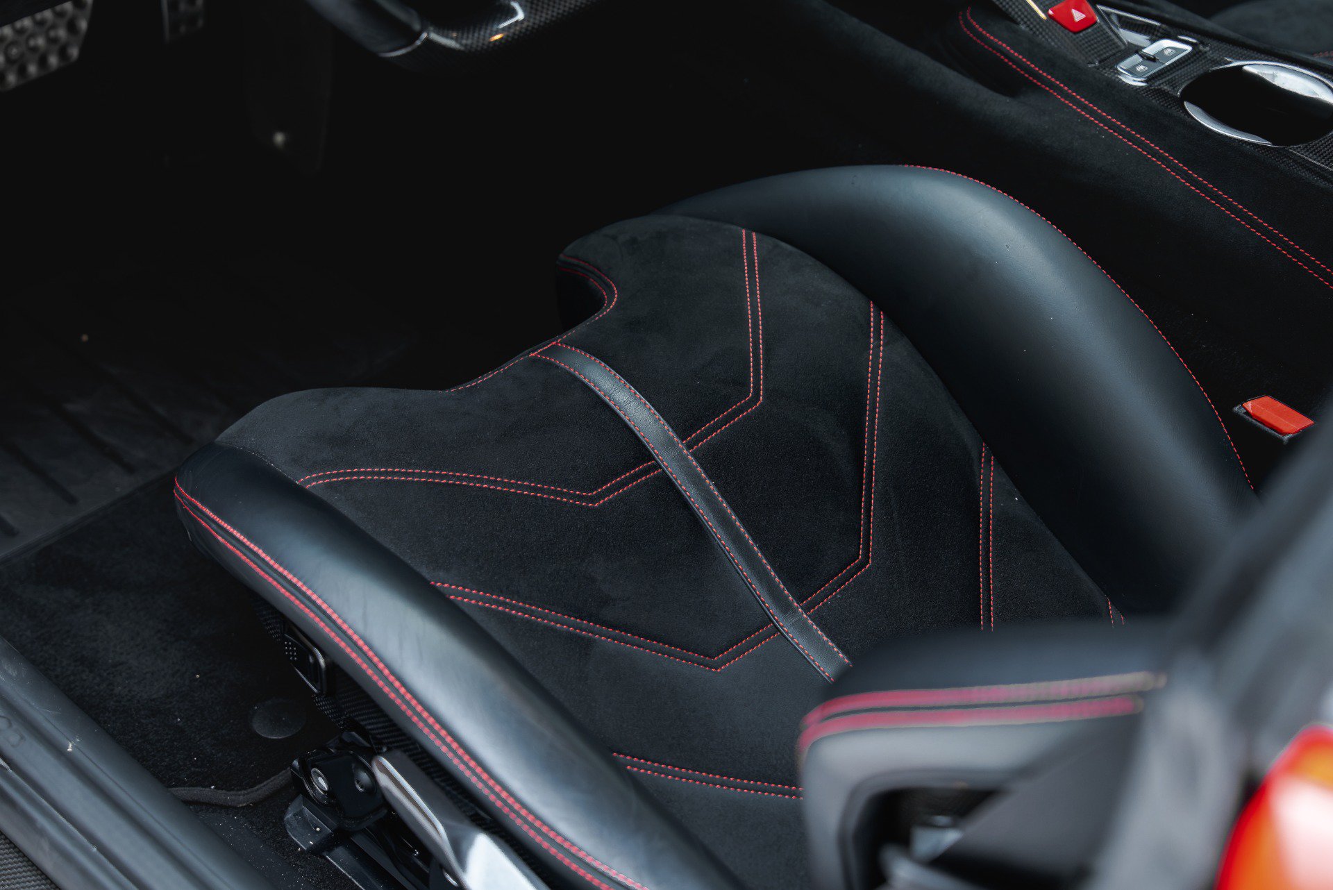 Used 2017 Ferrari F12 Berlinetta RWD image 60