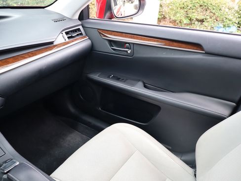 Used 2015 Lexus ES 350 w/ Luxury Package FWD image 25