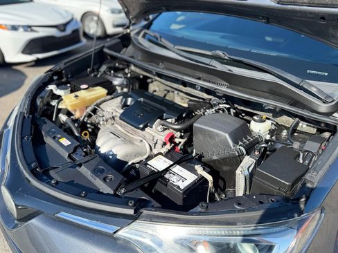 Used 2018 Toyota RAV4 LE image 24