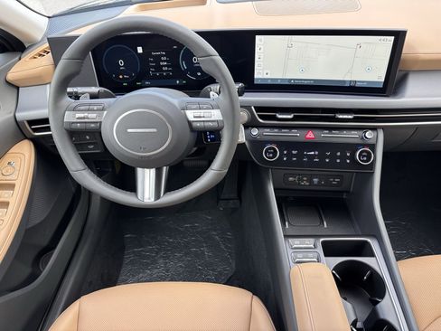New 2025 Hyundai Sonata Limited image 15