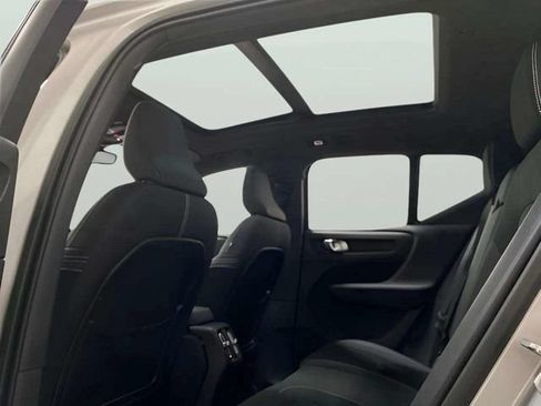 Used 2023 Volvo XC40 Recharge Ultimate AWD/4WD image 27