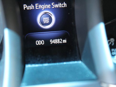 Used 2016 Toyota Avalon Limited w/ Toyota Safety Sense Package image 8