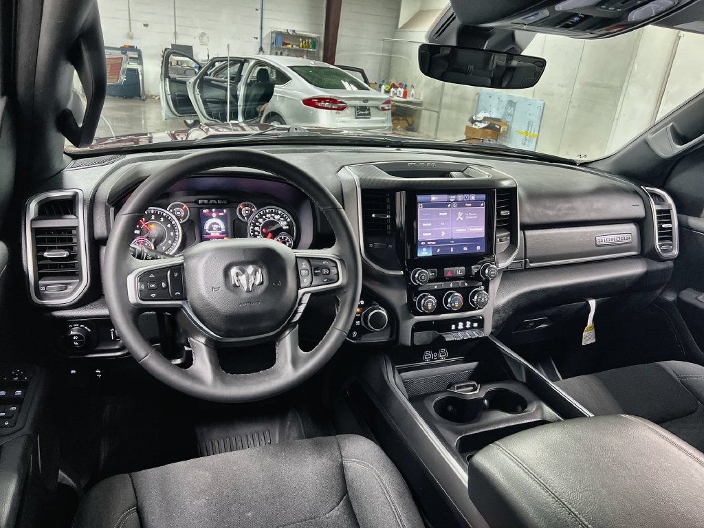 Used 2025 RAM 1500 Big Horn AWD/4WD image 18