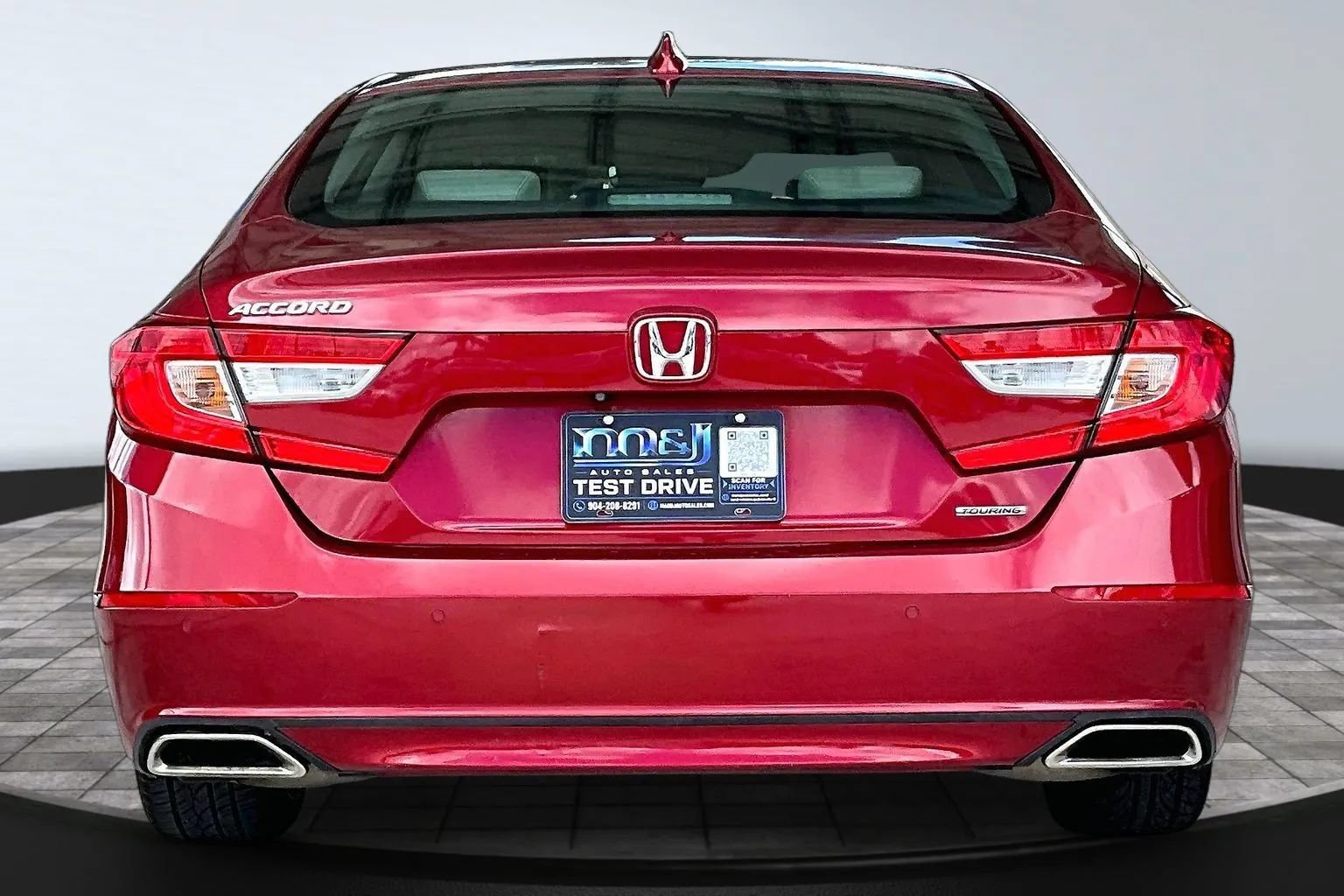 Used 2018 Honda Accord Touring image 5