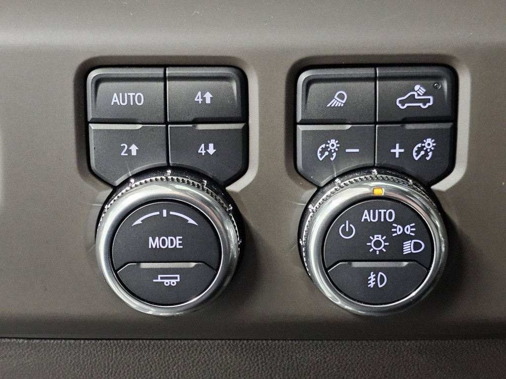 Used 2024 GMC Sierra 1500 Denali w/ Denali Reserve Package AWD/4WD image 39