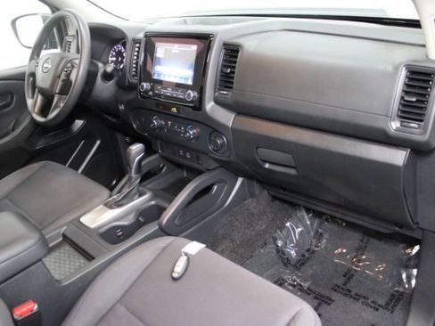 Used 2022 Nissan Frontier S image 24