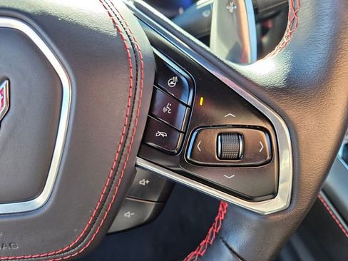 Used 2022 Chevrolet Corvette Stingray Premium Conv w/ Z51 Performance Package image 21