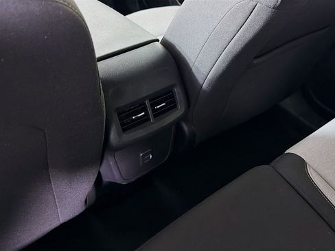 Used 2023 Chevrolet Equinox LT w/ Driver Convenience Package AWD/4WD image 26