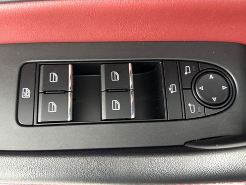 Certified 2025 MAZDA CX-70 Plug-In Hybrid w/ Premium Plus image 22