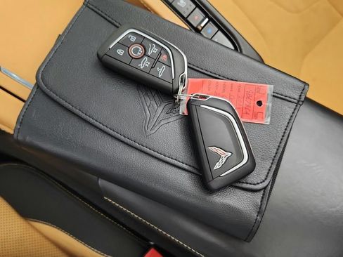 Used 2021 Chevrolet Corvette Stingray Premium Conv w/ Battery Protection Package RWD image 31