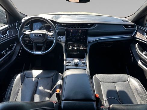 Certified 2023 Jeep Grand Cherokee L Overland image 13