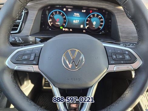 New 2026 Volkswagen Atlas SEL Premium R-Line AWD/4WD image 17