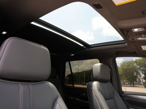 Used 2024 Chevrolet Tahoe RST w/ Luxury Package AWD/4WD image 26