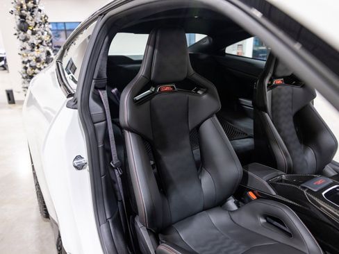 Used 2023 BMW M4 CSL image 34