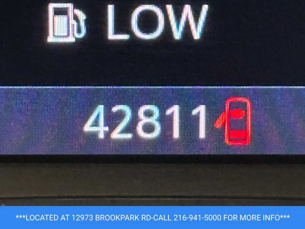 Used 2021 Chevrolet Traverse LT FWD image 17