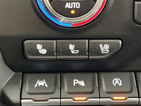 Used 2020 GMC Sierra 1500 AT4 w/ Off-Road Performance Package AWD/4WD image 8