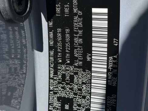 Used 2025 Toyota Sienna XLE Woodland Edition image 40