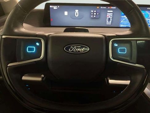 Used 2025 Ford Expedition Max Platinum AWD/4WD image 52