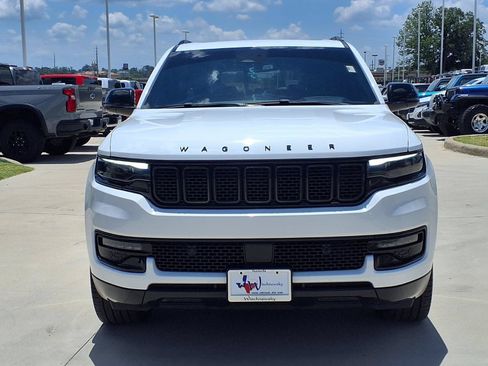 Used 2024 Jeep Wagoneer Series II AWD/4WD image 4