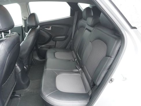 Used 2012 Hyundai Tucson GLS image 28