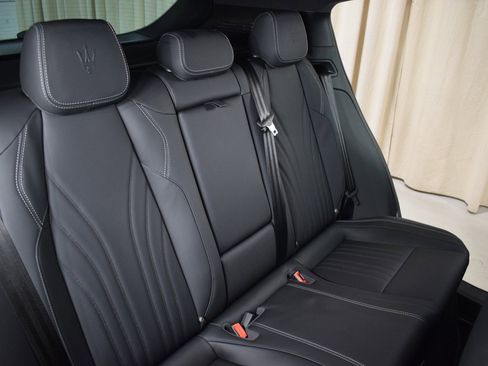 New 2025 Maserati Grecale Modena image 18