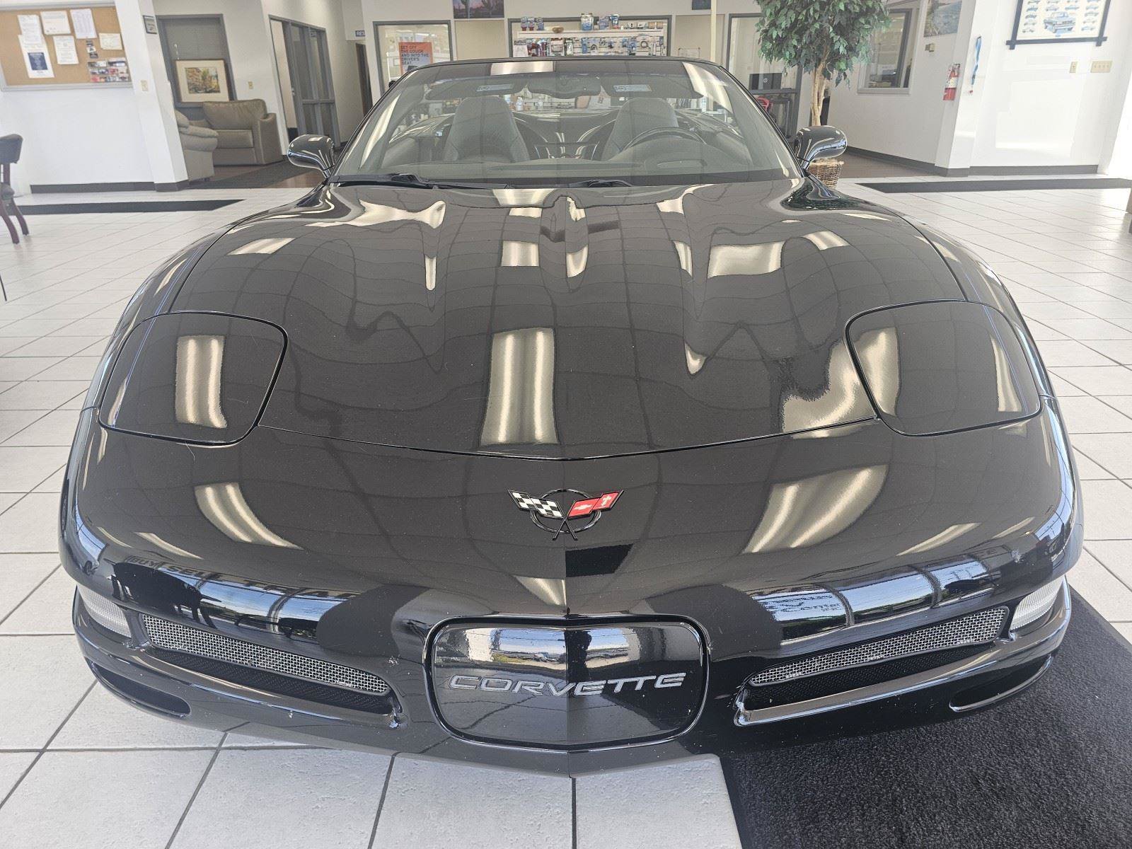 Used 2001 Chevrolet Corvette Convertible w/ Preferred Equipment Group2 RWD image 8