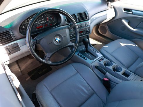 Used 1999 BMW 323i Sedan image 4