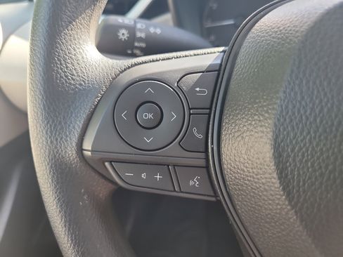 Used 2025 Toyota Corolla LE image 27