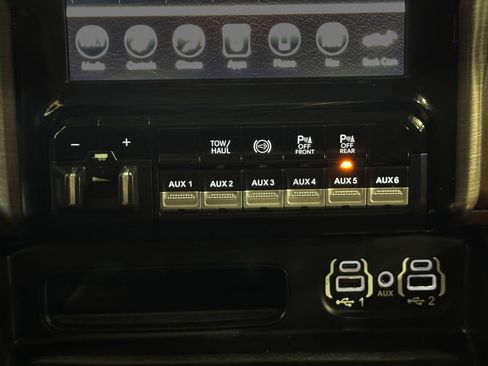 Used 2020 RAM 2500 Limited AWD/4WD image 35